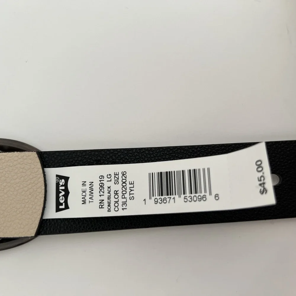Levi's Belt Large L  Bone/Black NWT 44